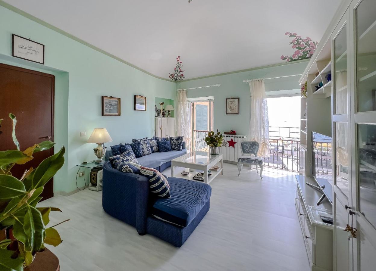 Splendido appartamento con vista mare su piazza Dante Varazze Esterno foto