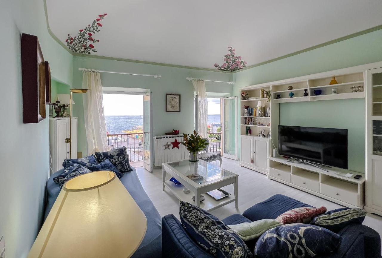 Splendido appartamento con vista mare su piazza Dante Varazze Esterno foto