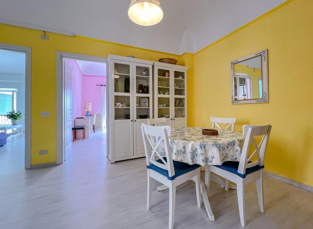 Splendido appartamento con vista mare su piazza Dante Varazze Esterno foto
